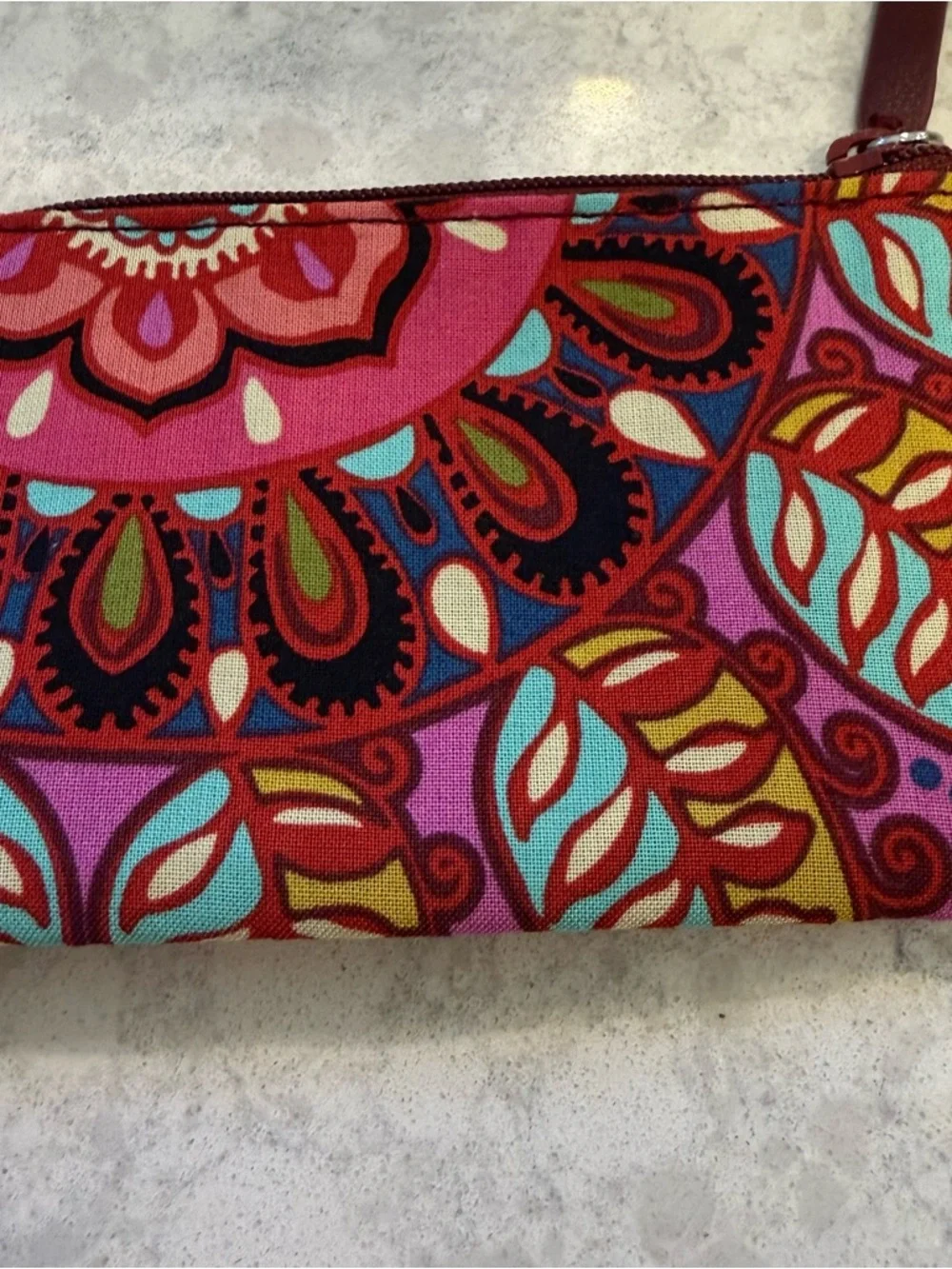Vera Bradley Zip ID Case Keychain in Resort Medallion - Picture 2 of 5